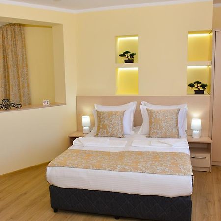 Luxury Apartments Burgasz Kültér fotó
