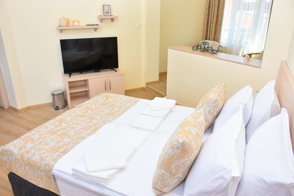 Luxury Apartments Burgasz Kültér fotó