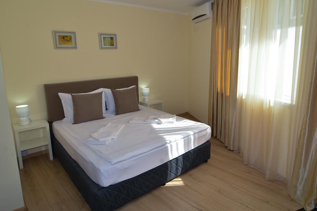 Luxury Apartments Burgasz Kültér fotó